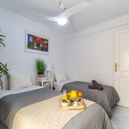 Seaside Boutique Apartment Фуeнхирола Екстериор снимка