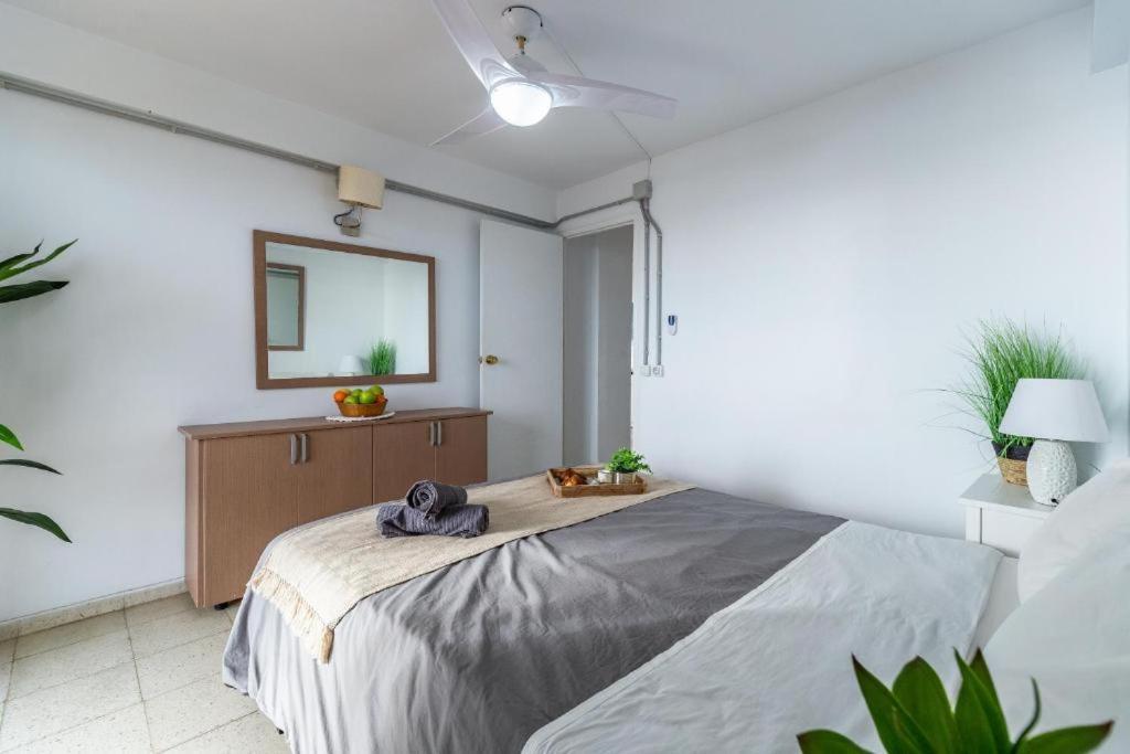 Seaside Boutique Apartment Фуeнхирола Екстериор снимка