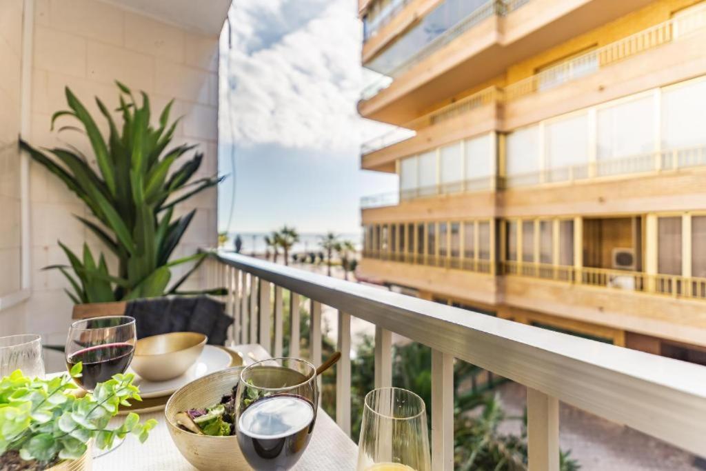 Seaside Boutique Apartment Фуeнхирола Екстериор снимка