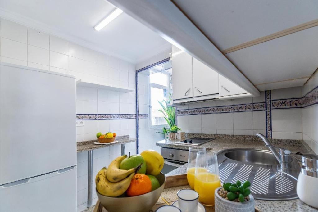Seaside Boutique Apartment Фуeнхирола Екстериор снимка