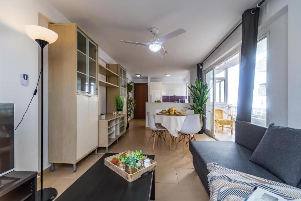 Seaside Boutique Apartment Фуeнхирола Екстериор снимка