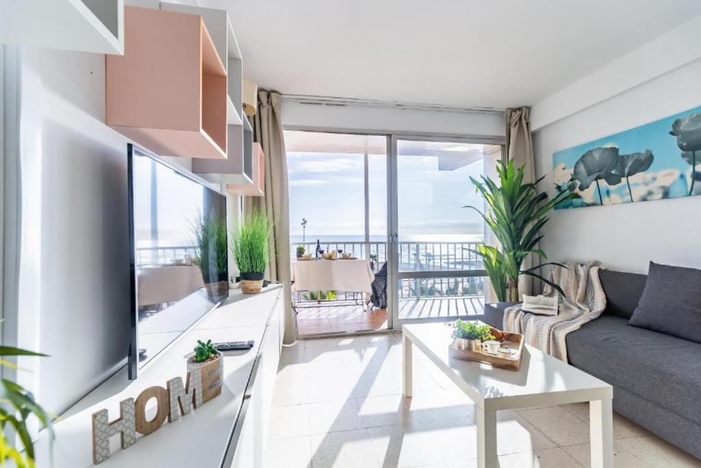Seaside Boutique Apartment Фуeнхирола Екстериор снимка