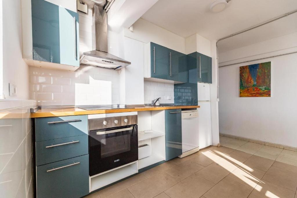 Seaside Boutique Apartment Фуeнхирола Екстериор снимка