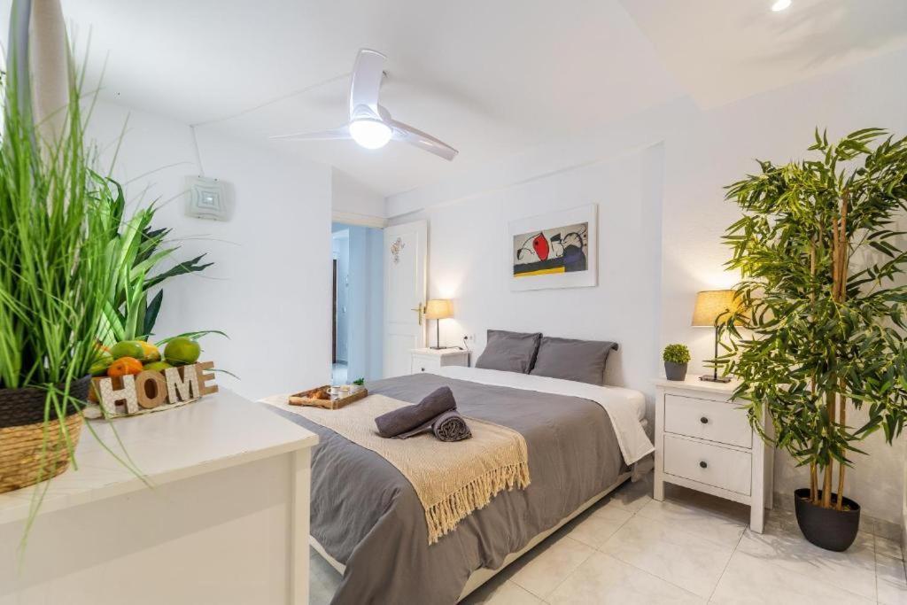 Seaside Boutique Apartment Фуeнхирола Екстериор снимка